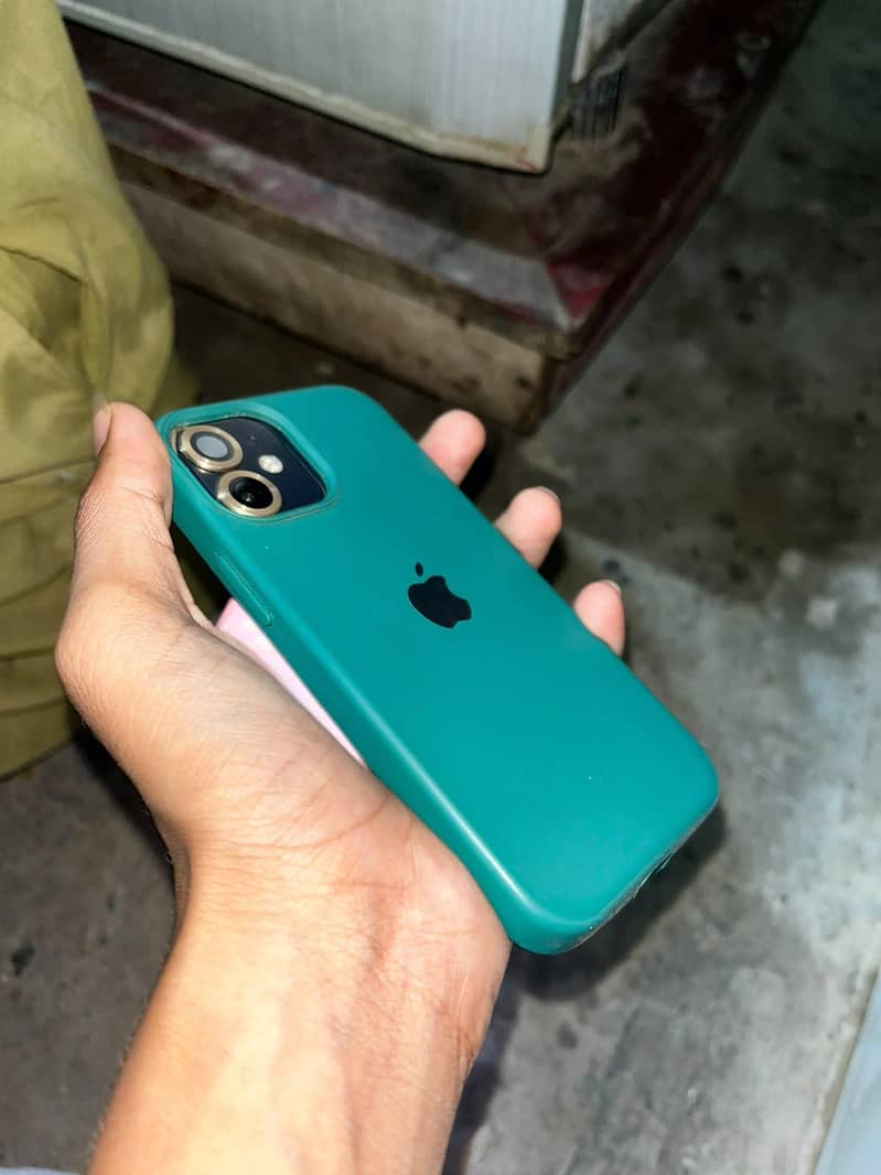 Apple iPhone 12 mini 1