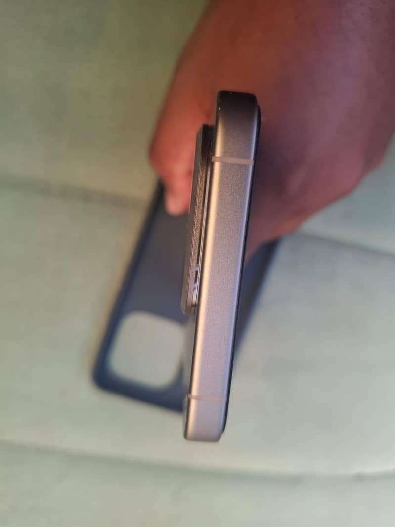 Xiaomi 15t Pro 4
