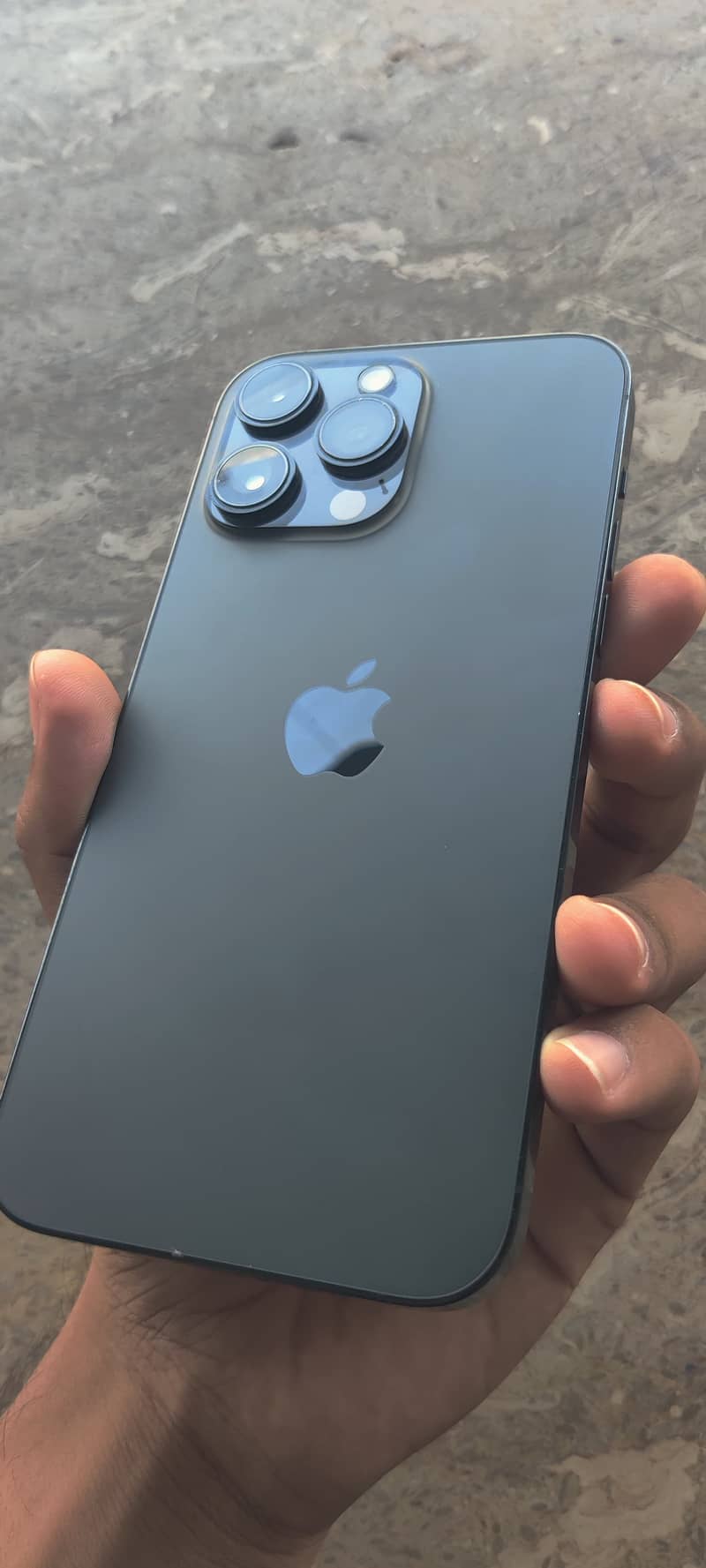 Apple iPhone 14 Pro Max 1