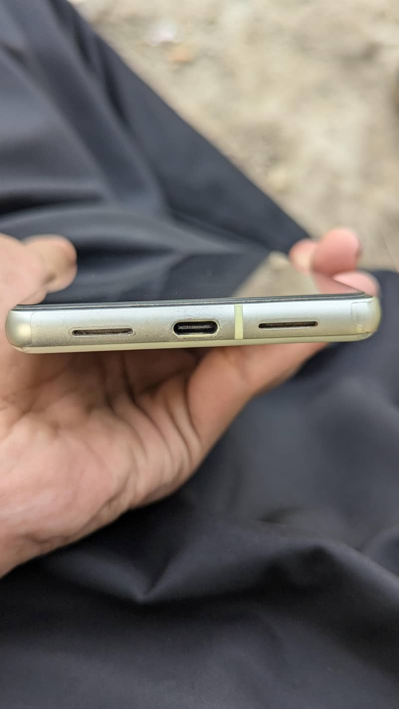 Google Pixel 7 5
