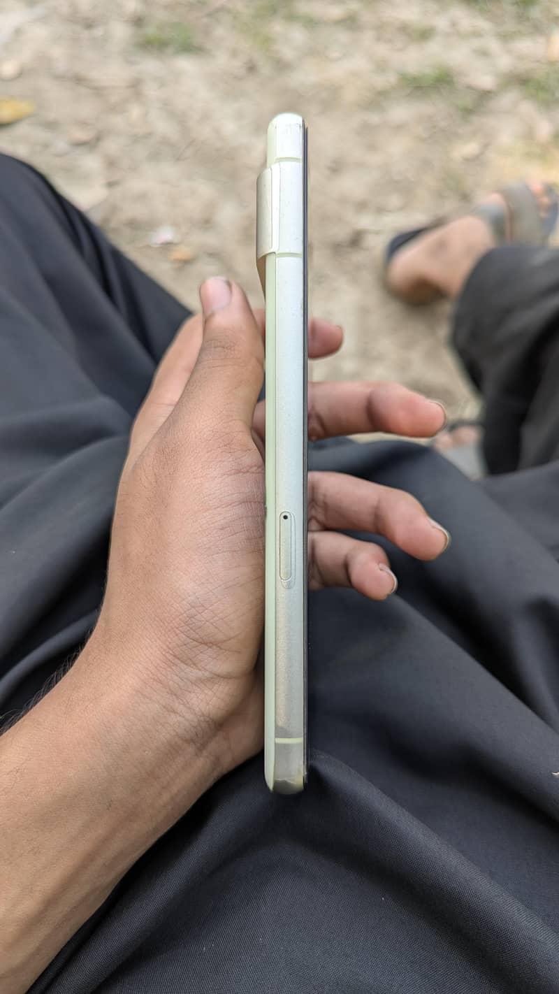 Google Pixel 7 6