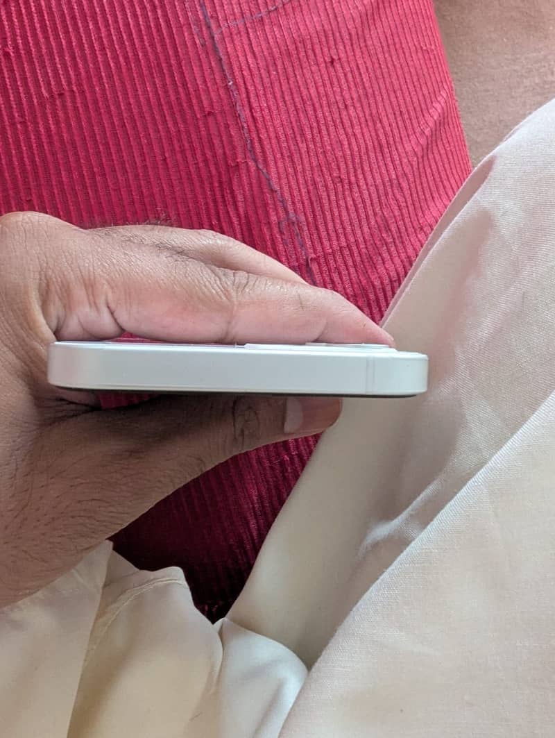 Apple iPhone 12 1