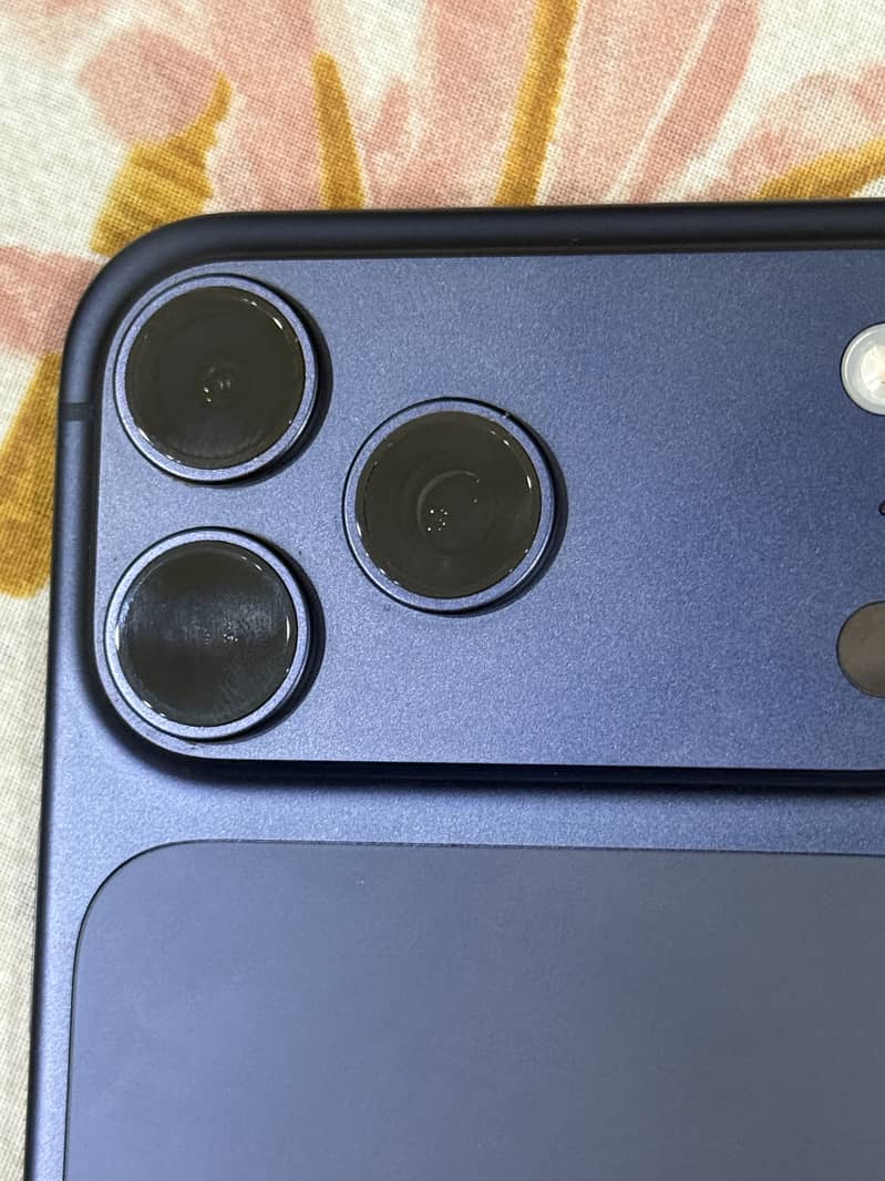 Apple iPhone 17 Pro Max 6