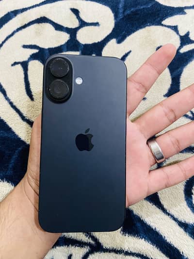 Apple iPhone 16