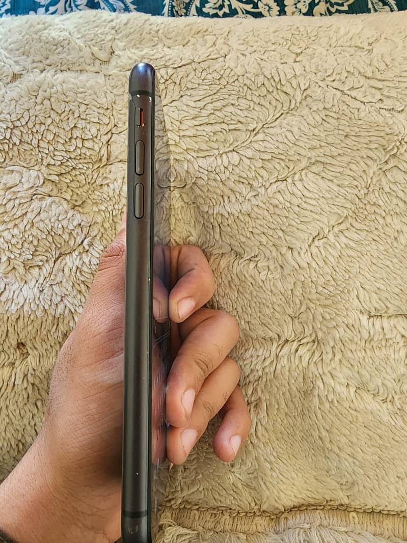 Apple iPhone 11 6