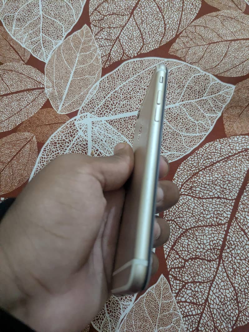 Apple iPhone 6 2