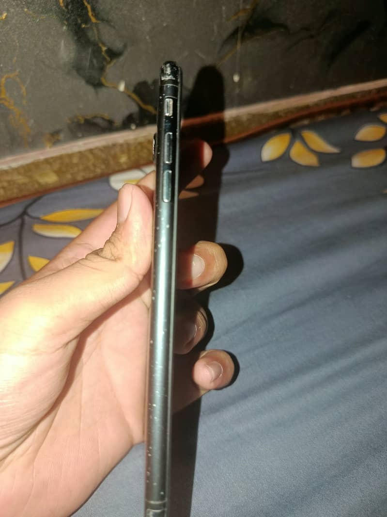 Apple iPhone 7 Plus 2