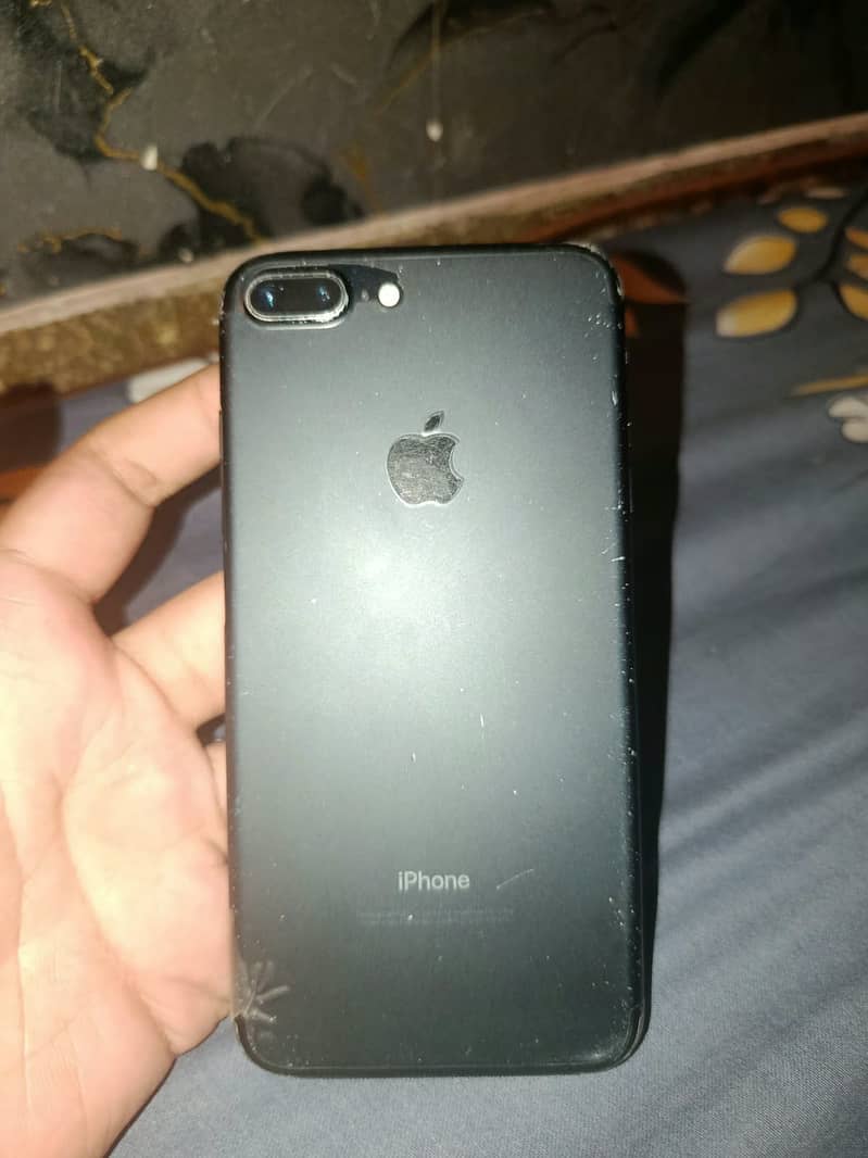Apple iPhone 7 Plus 4