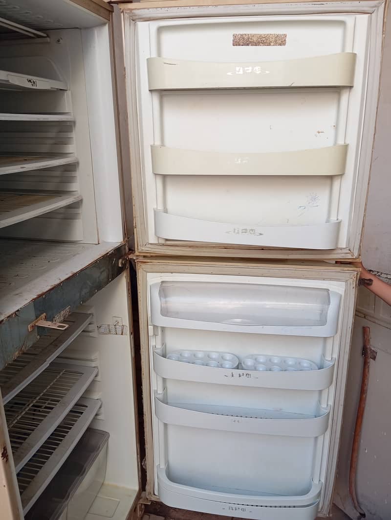 refrigerator old 1