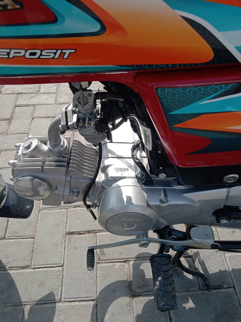 Honda CD-70 10