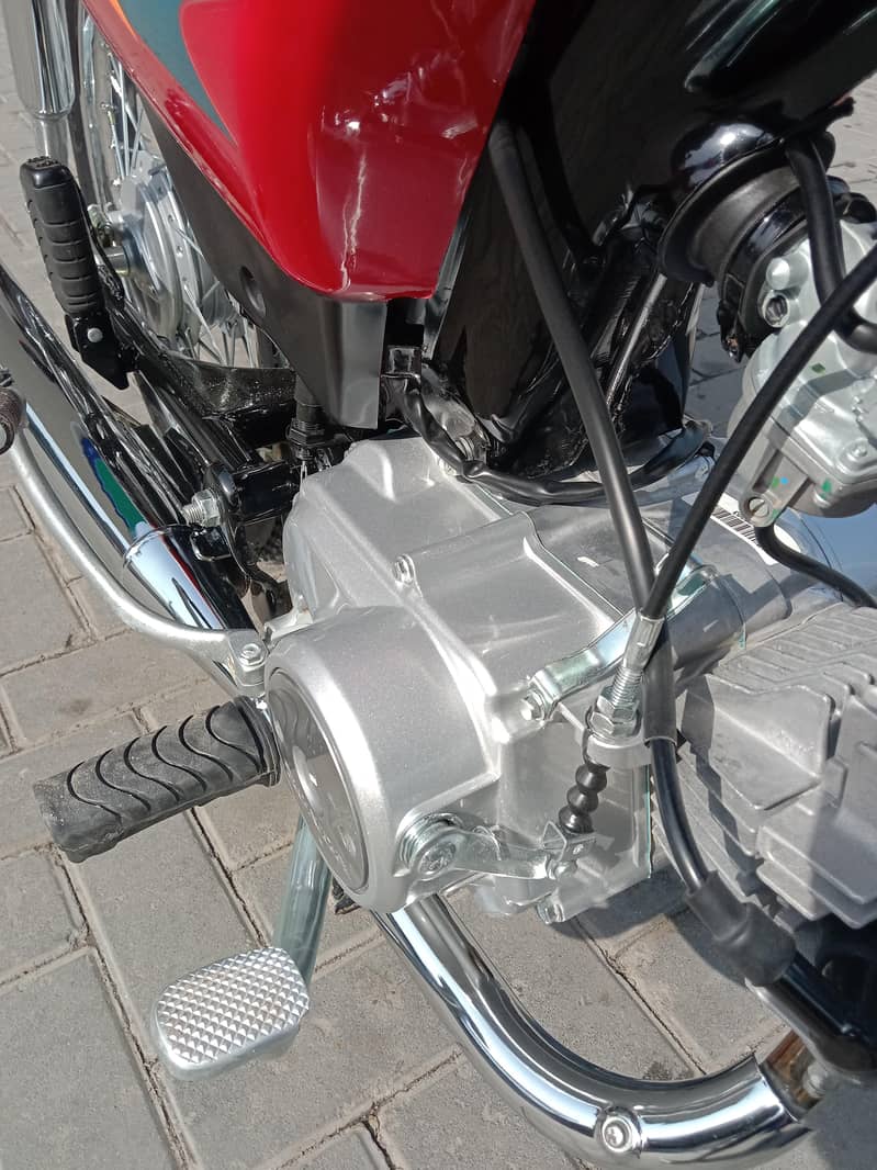 Honda CD-70 11