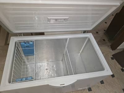Dawlance Inverter Deep Freezer – Excellent Working Condition