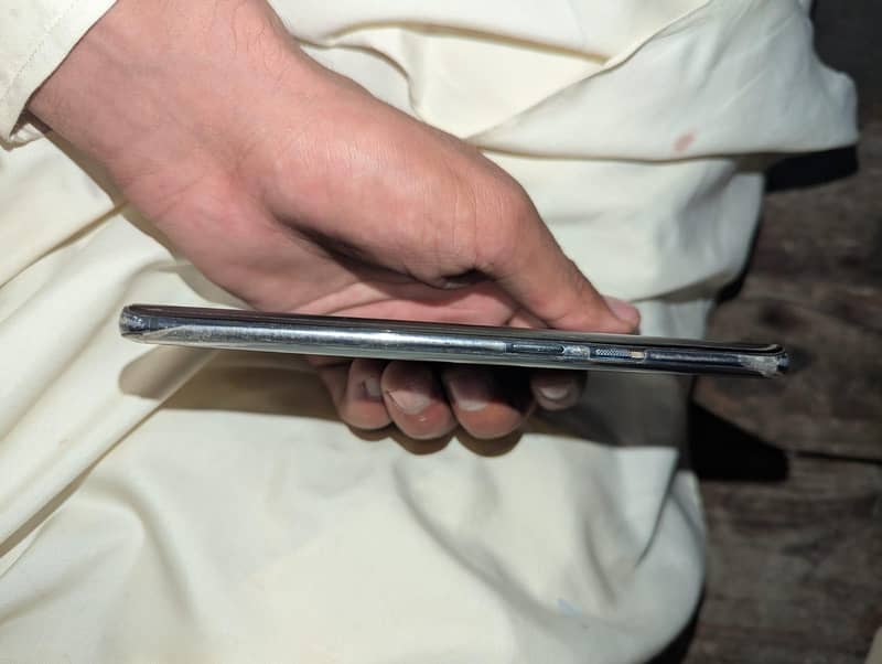One Plus 7 Pro 3