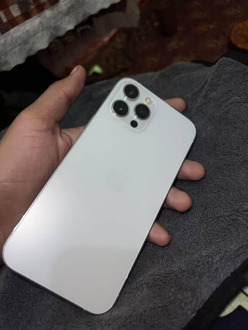 Apple iPhone 12 Pro Max 2