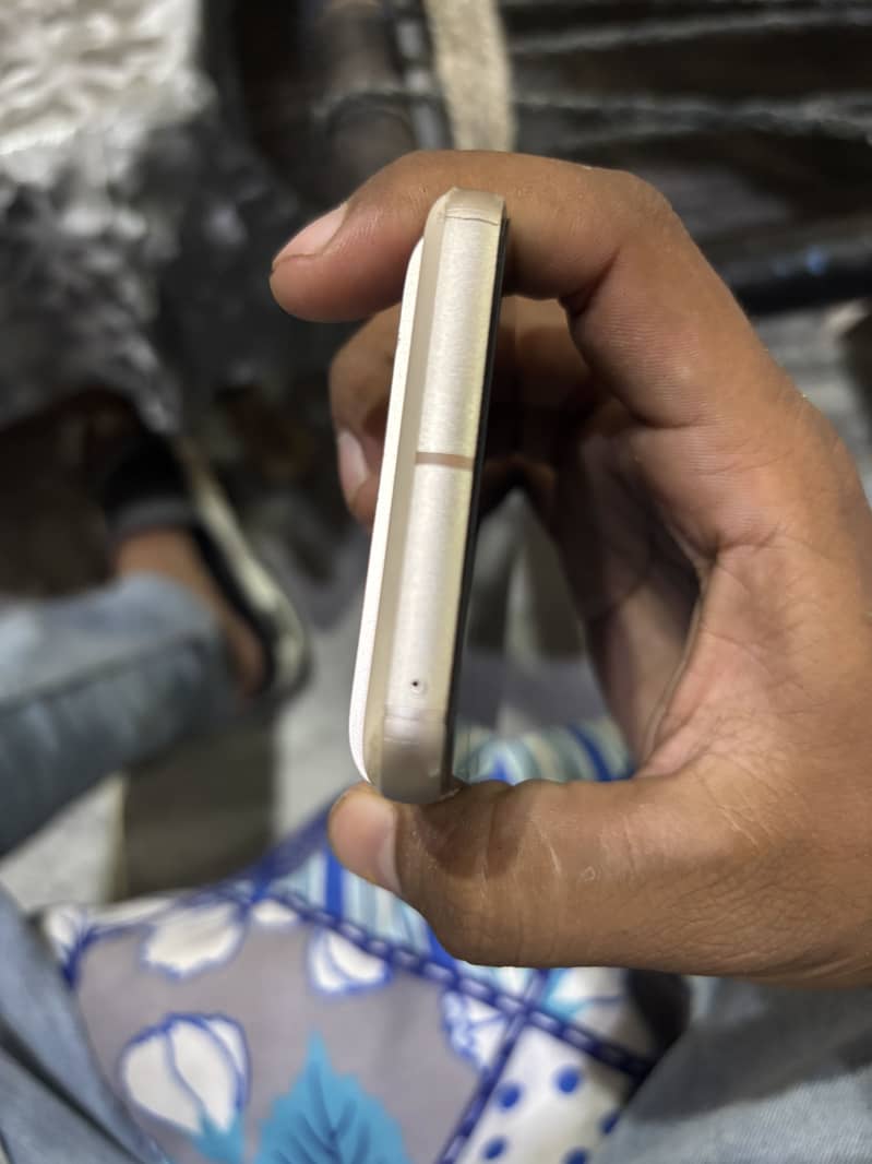 Google Pixel 8 6