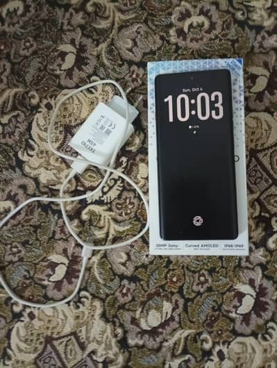 Tecno CAMON 40 Pro 8+8 256gb 8 months used with full box