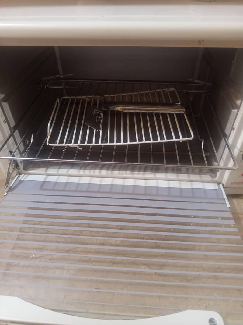 Baking oven 3