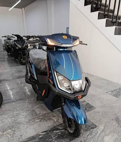 Yadea T5L Electric Bike - 15 Din Use - 10/10 - Ful l03038596798