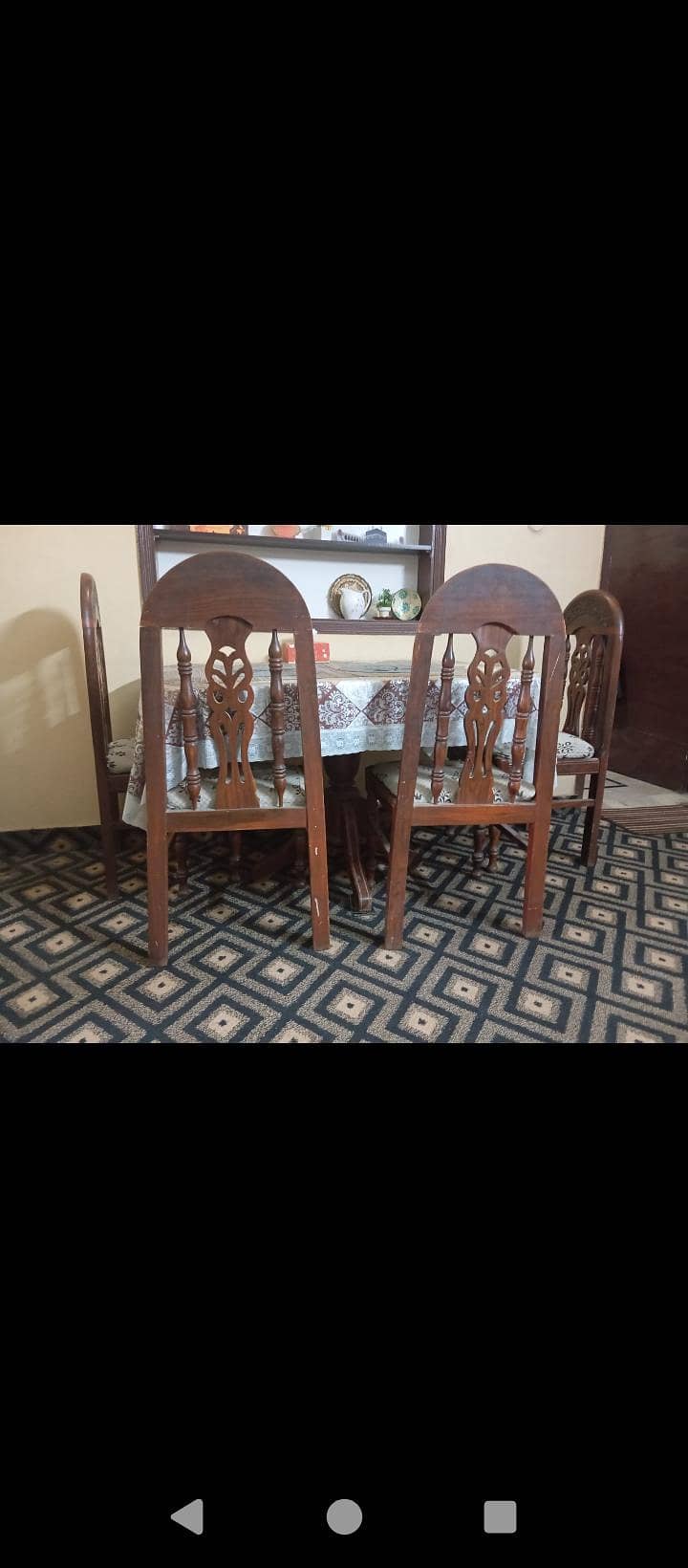 Dining Table and Chairs 0