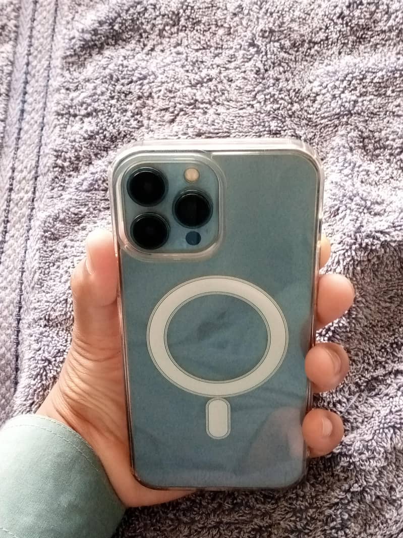 Apple iPhone 13 Pro Max 8
