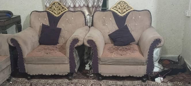Sofa Set Available for Sale