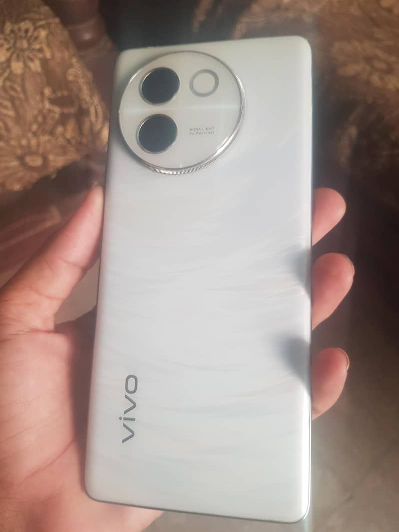 v30e vivo 1