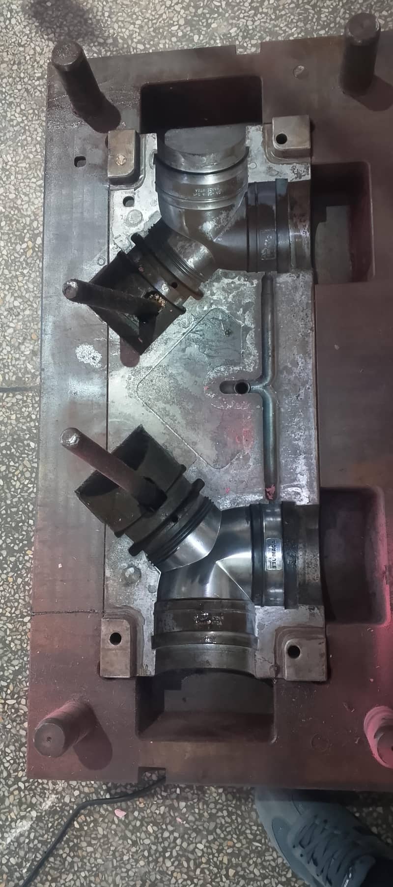 injection molding machine supervisor Foreman 8