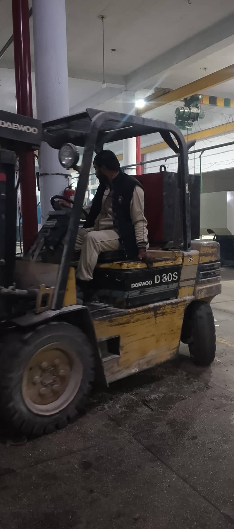 injection molding machine supervisor Foreman 18