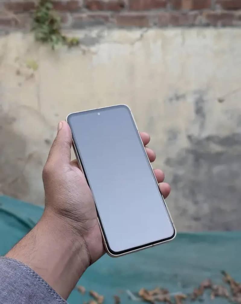 Google Pixel 8 2