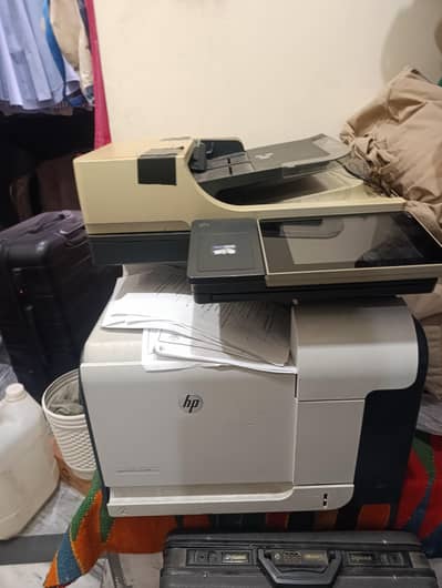 HP laserjet 500 color MFP m575