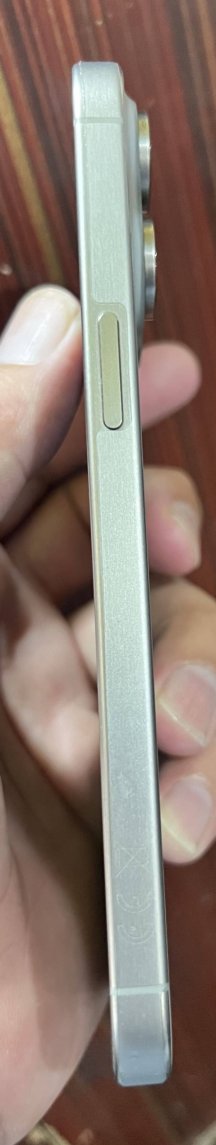 Apple iPhone 15 Pro Max 2