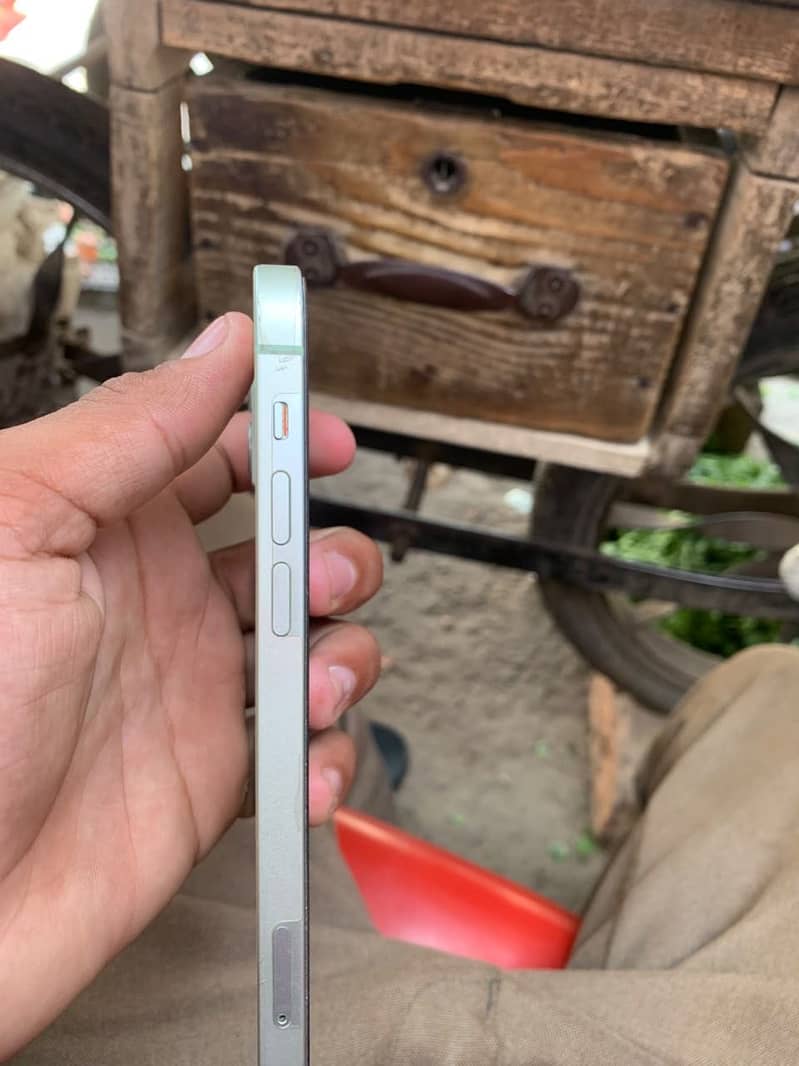 Apple iPhone 12 0