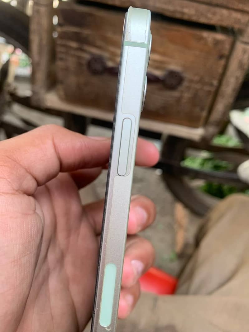 Apple iPhone 12 2