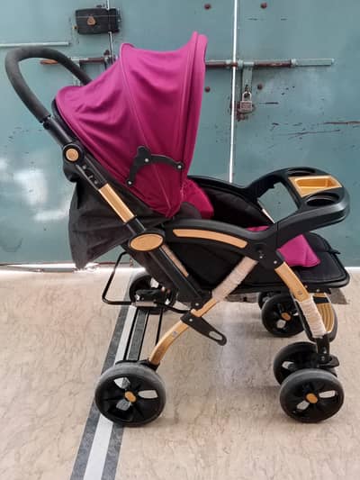 baby pram/ stroller in excellent condition