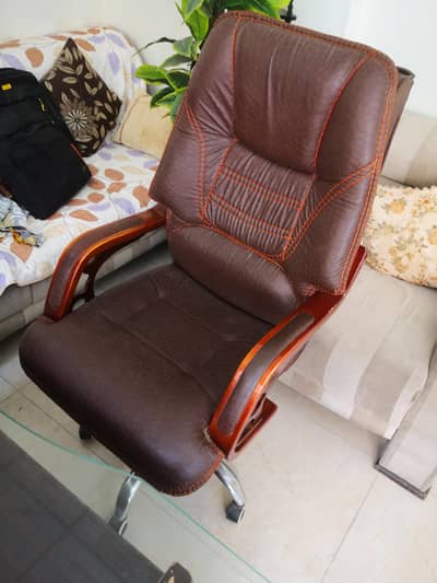 Office chair in very good condition
