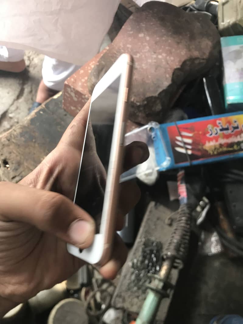Apple iPhone 8 2