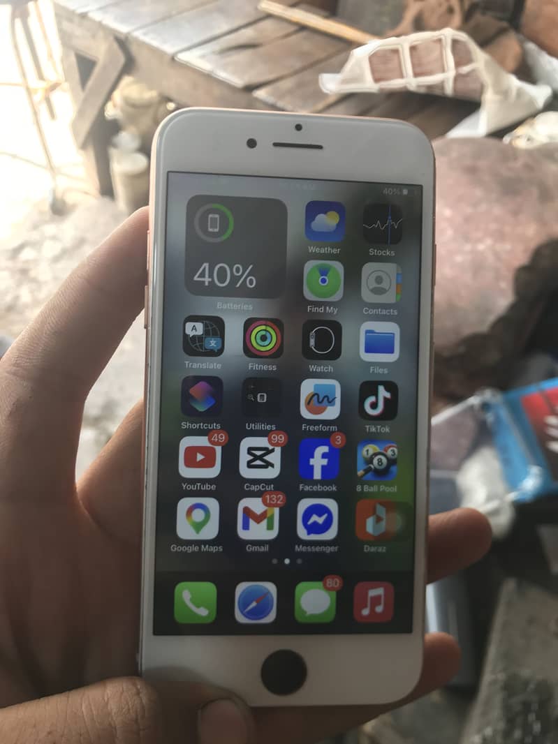 Apple iPhone 8 5