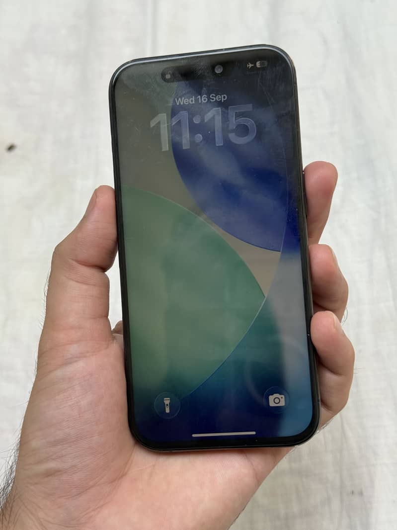 Apple iPhone 15 Pro 3