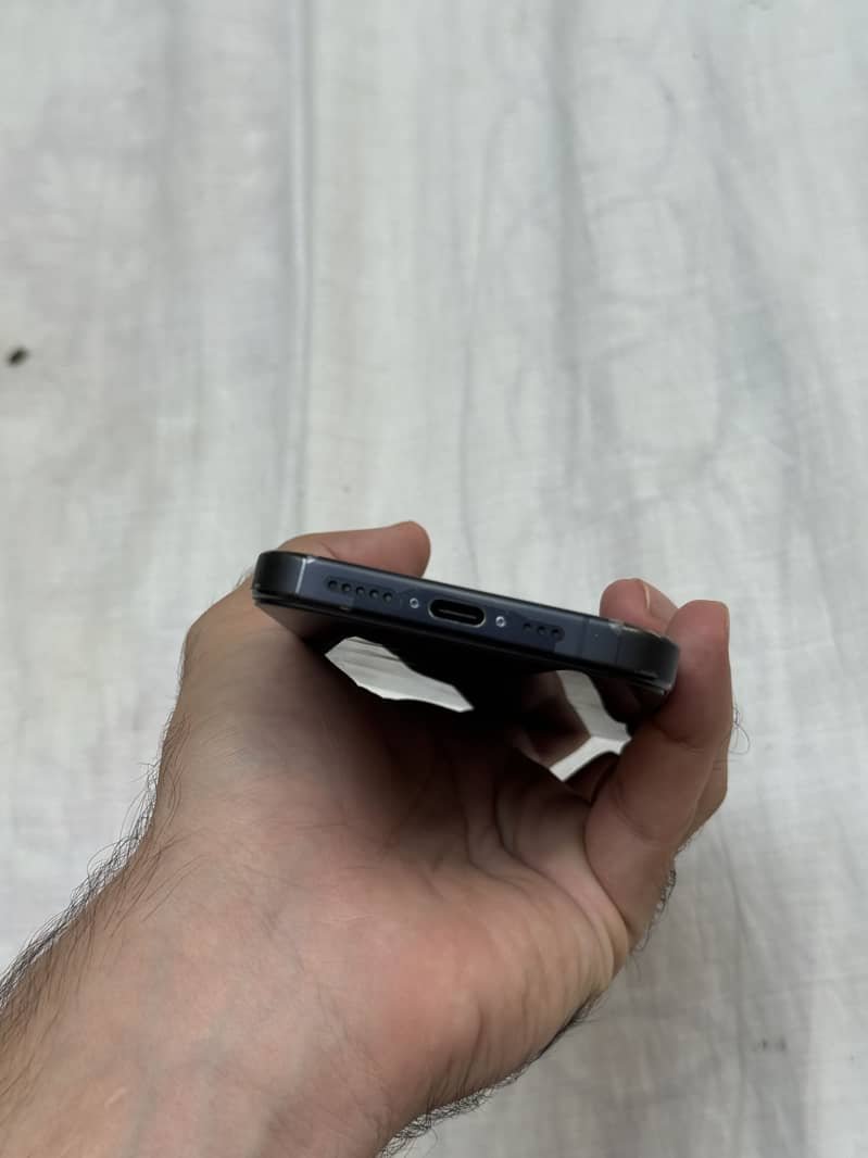 Apple iPhone 15 Pro 10