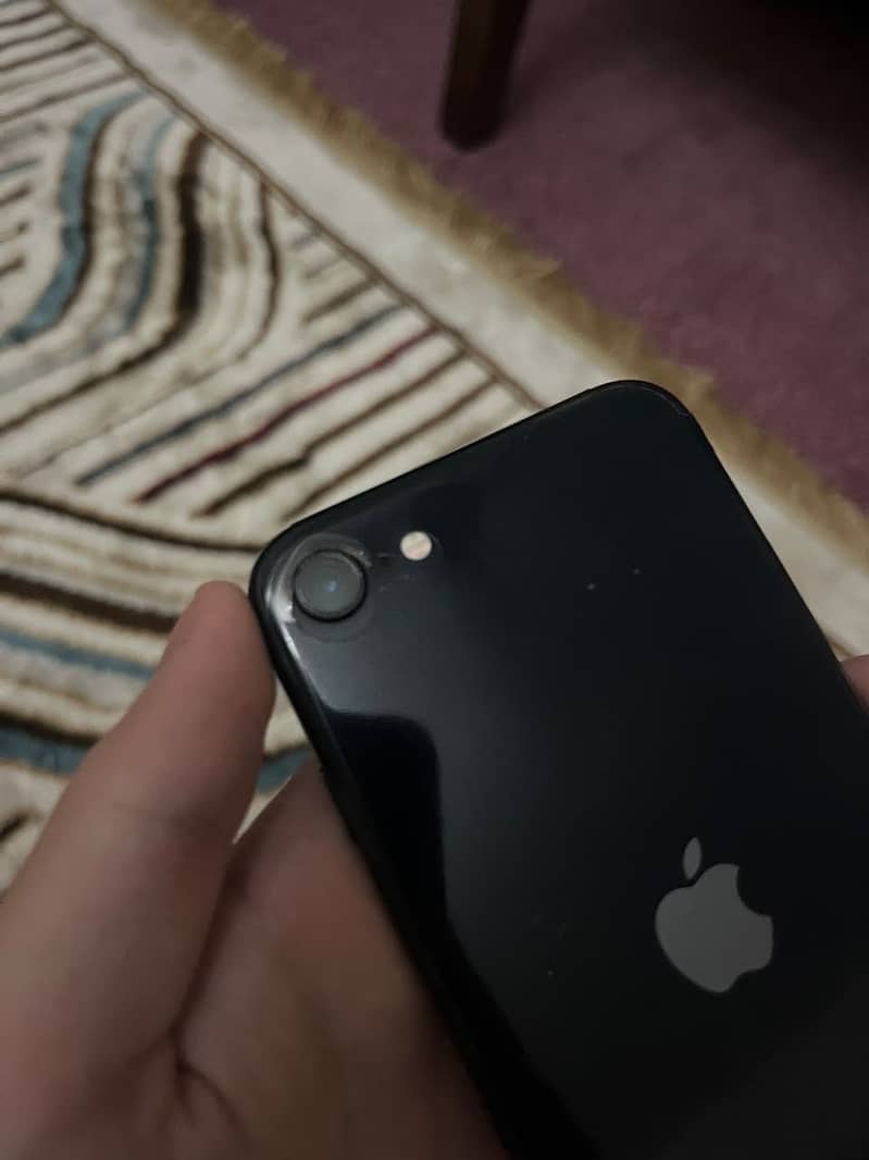 Apple iPhone SE 3 0