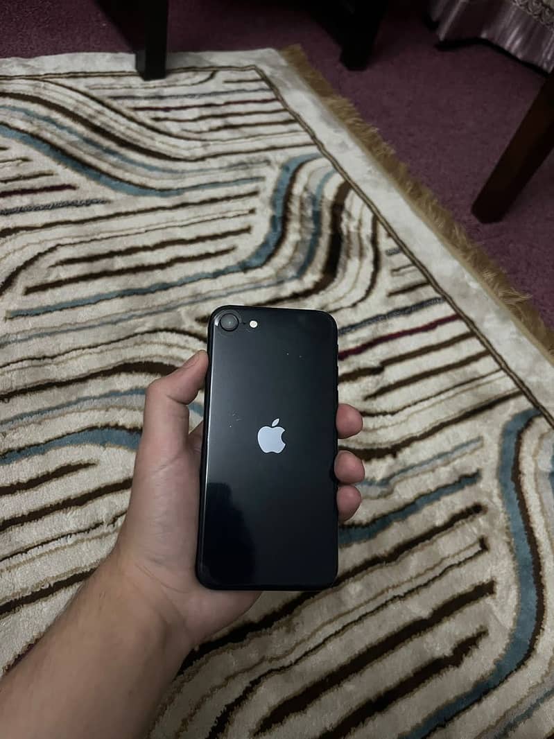 Apple iPhone SE 3 1
