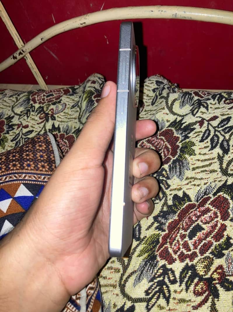 One Plus 13R 4