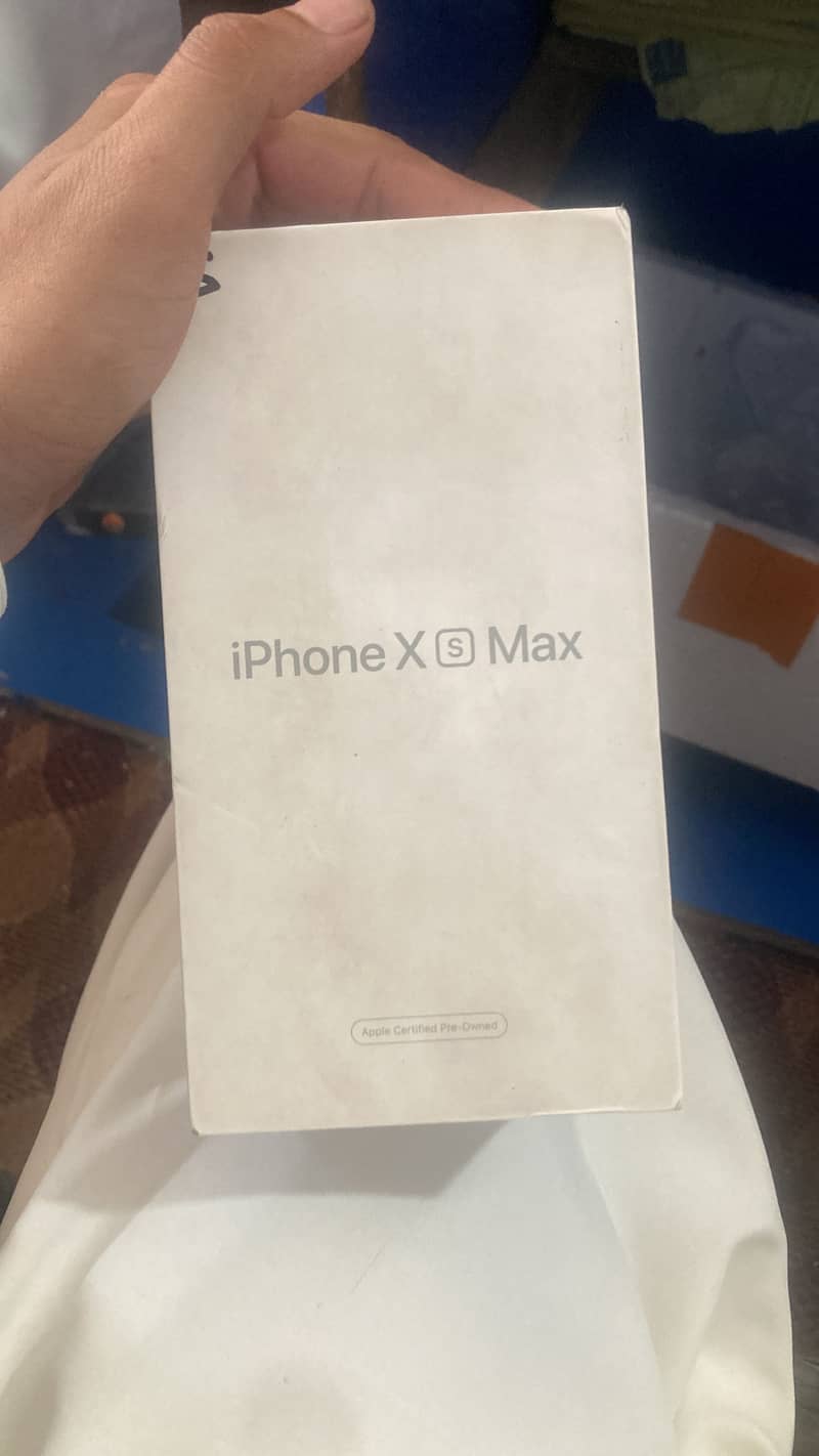Apple iPhone XS Max 0