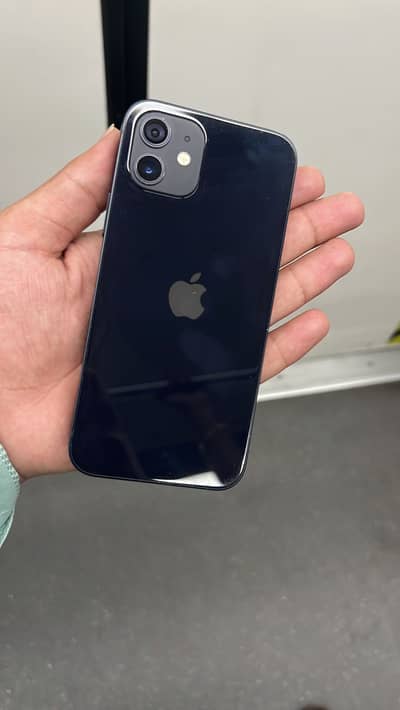 Apple iPhone 12
