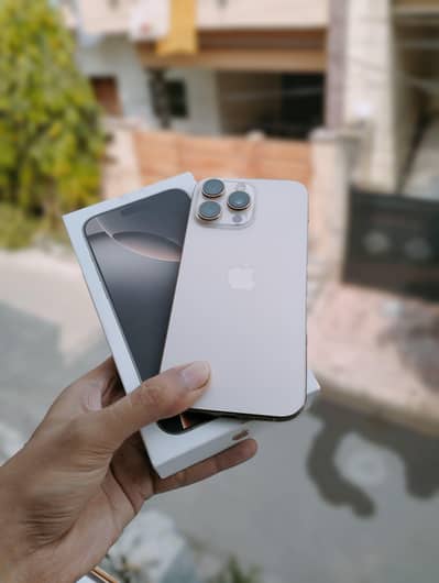 Apple iPhone 16 Pro Max factory unlocked