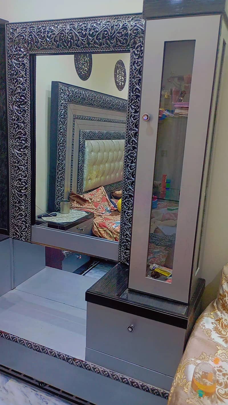 Dressing table 2