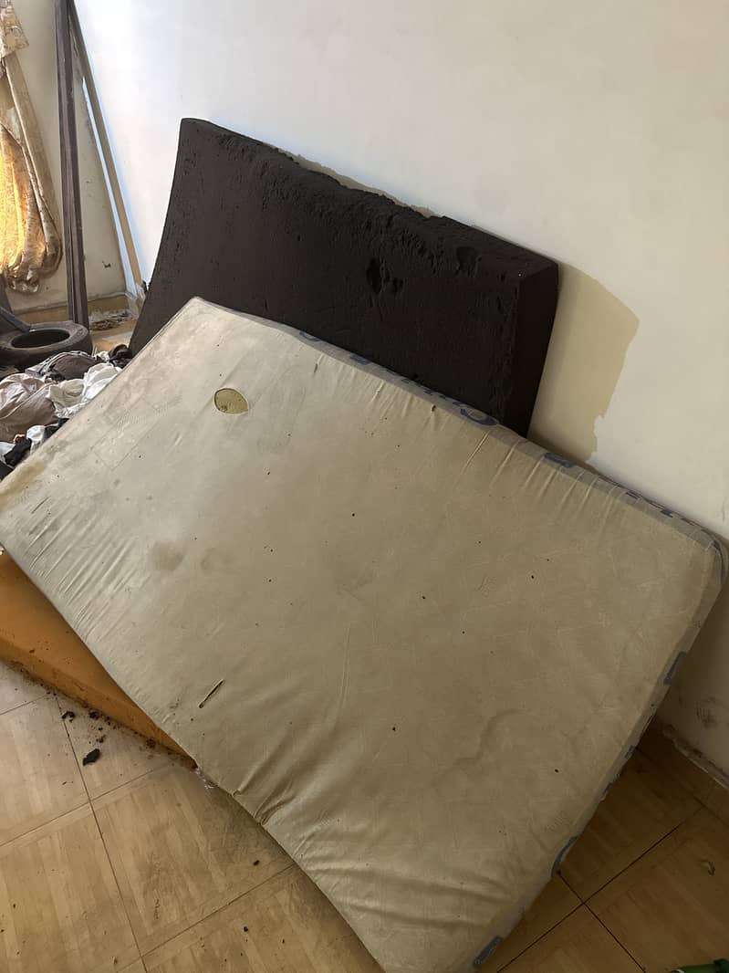 Single bed mattress 0
