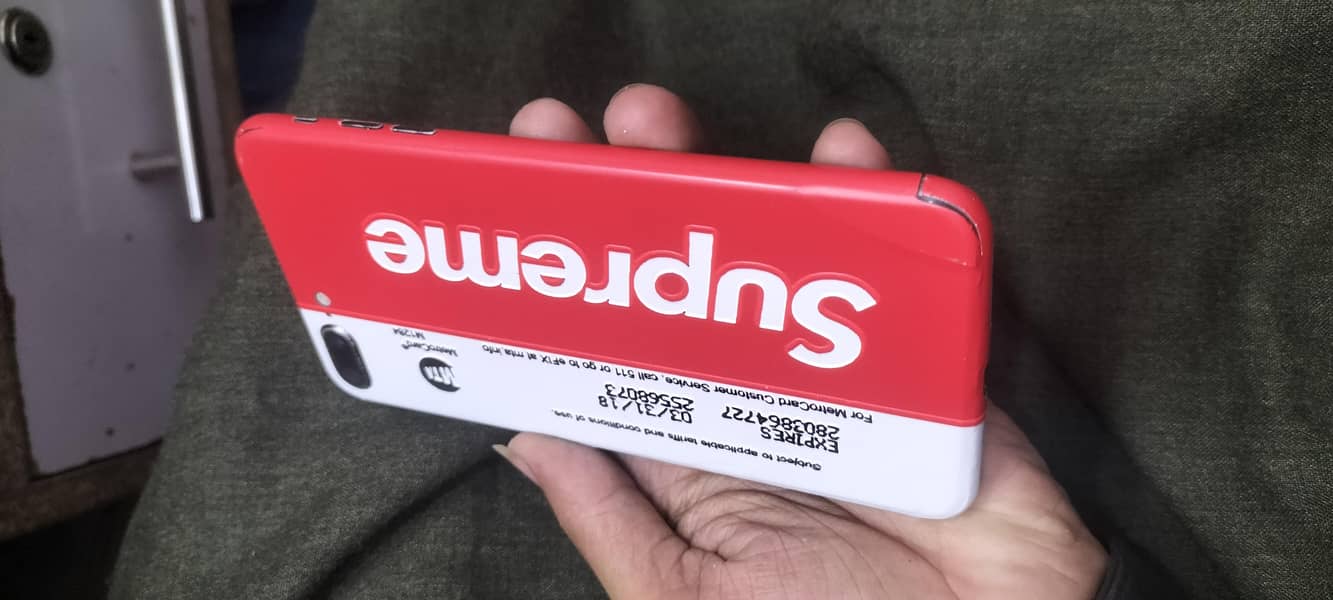 Apple iPhone 8 Plus 6