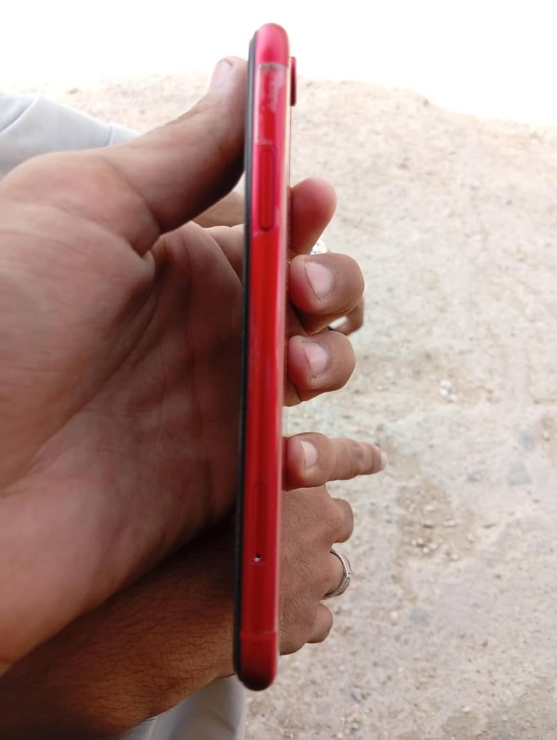 Apple iPhone XR 2