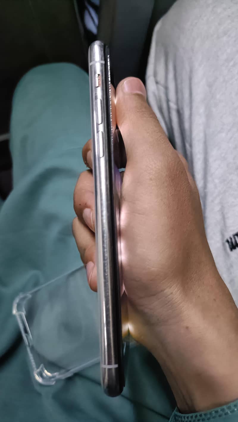 Apple iPhone X 2